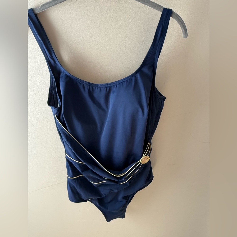 Roxanne bathing suit navy blue size 16 40DD